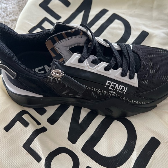 Fendi Sneakers - Picture 3 of 6